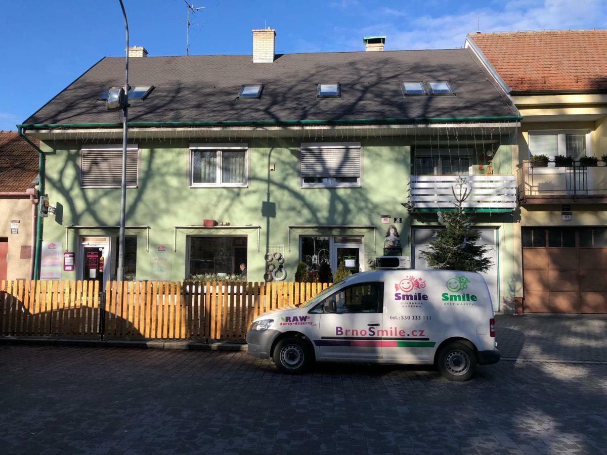 Penzion Smile Brno Exterior foto